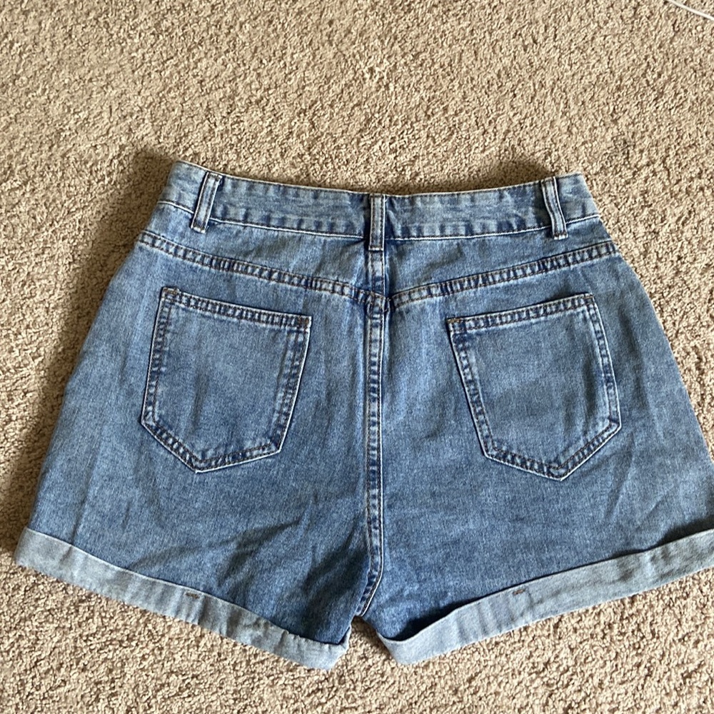 HIGH RISE CUFFED SHORTS - Picture 4 of 4